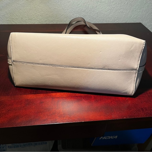 Nine West Beige Tote with Wavy Design - Picture 5 of 11